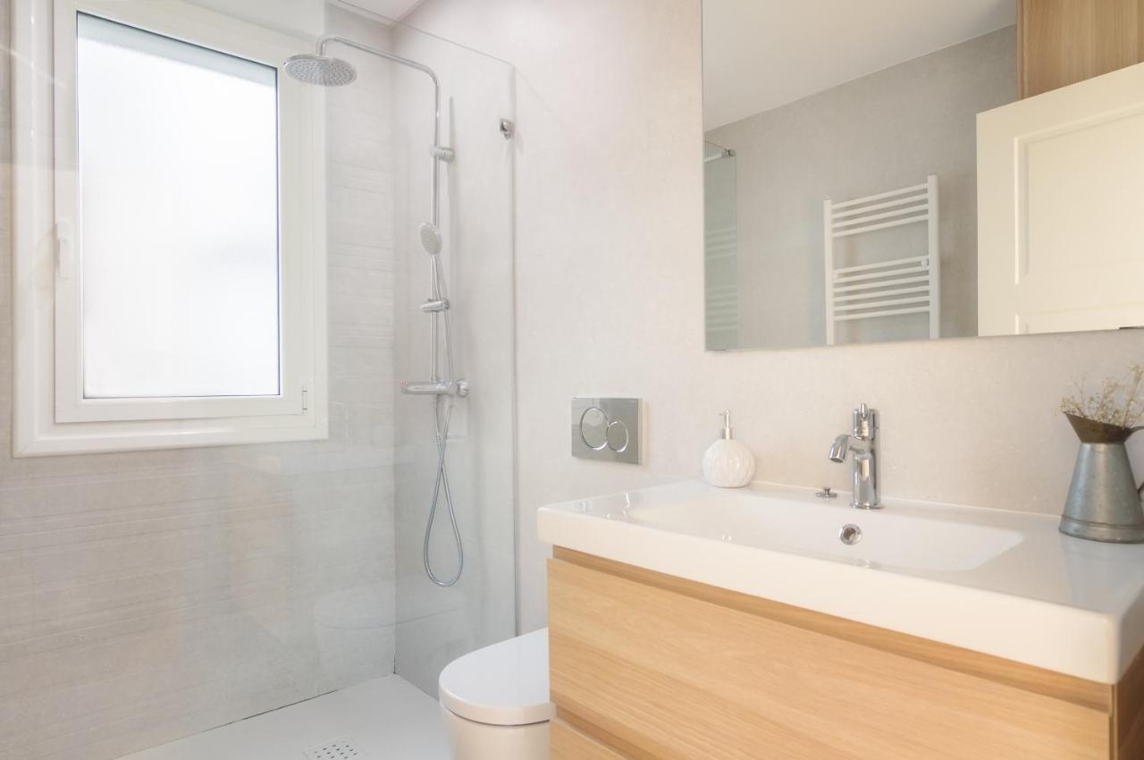 Modern Lovely House Guggenheim ビルバオ エクステリア 写真