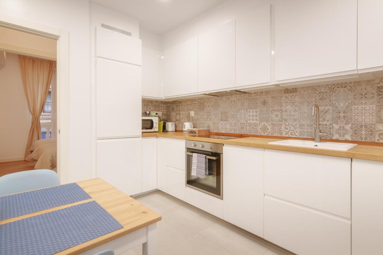 Modern Lovely House Guggenheim ビルバオ エクステリア 写真